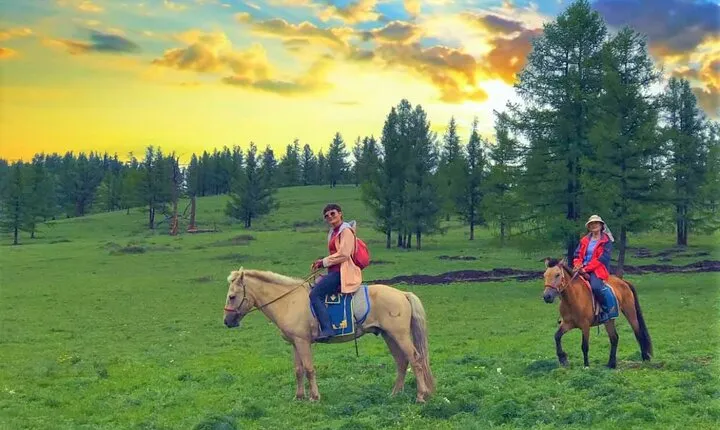 Mongolia Horse trekking and camping tour