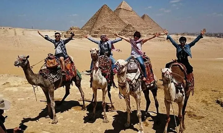 Pyramids of Giza-Saqqara-Dahshur and Memphis Private Day Tour