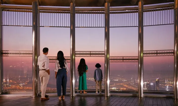 Burj Khalifa, At the Top – Levels 124 & 125