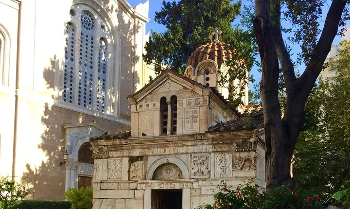 Athens city game: monuments and secrets under the Acropolis