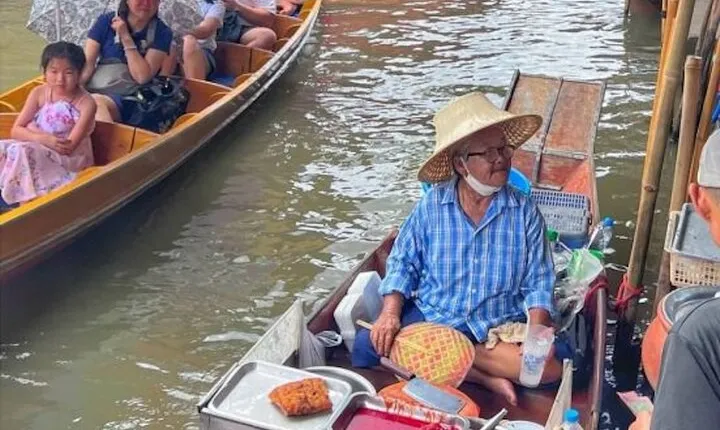 Damnoen Saduak Floating Market & Ayutthaya Combo Tour