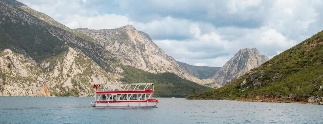 Green Canyon cruise and 4x4 tour with tree-planting