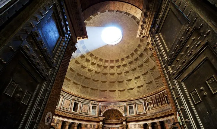 Private Pantheon &Piazza Navona: VIP Walking Tour in Rome