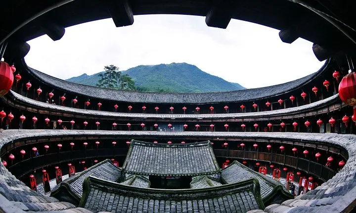 Private Day Tour: Nanjing Tianluokeng Hakka Cluster From Xiamen