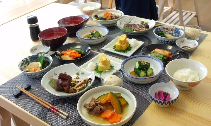 Small-Group Wagyu Beef and 7 Japanese Dishes Tokyo Cooking Class