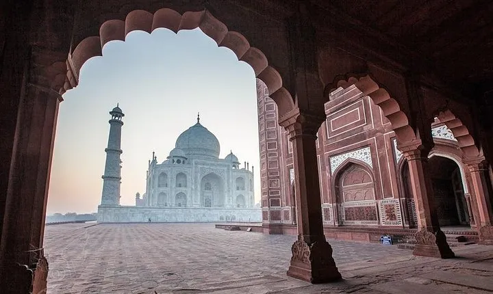 2 Days Overnight Taj Mahal & Agra Tour from Delhi