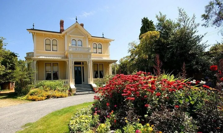 Seaside homes and Gardens Tour