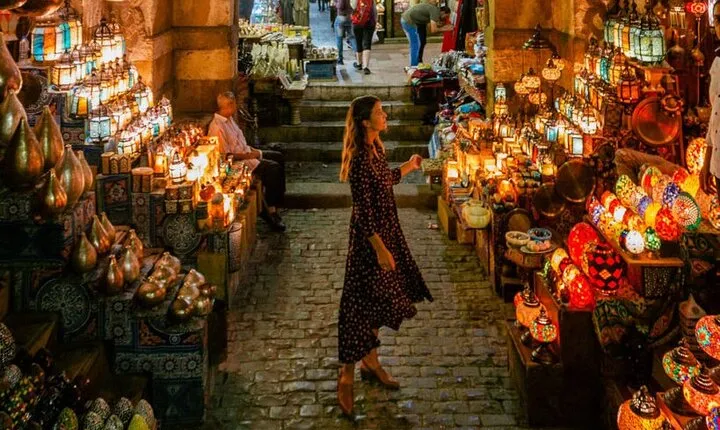 Cairo Luxury Tours to Egyptian Museum,Coptic Cairo & Bazaar