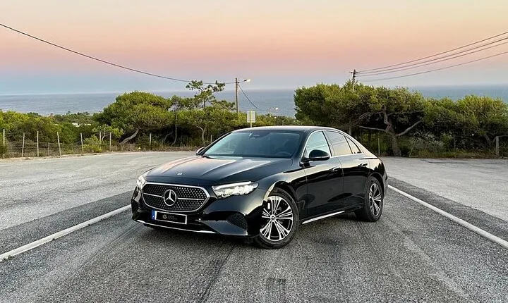 Exclusive 8-Hour Customizable Luxury Chauffeur Service