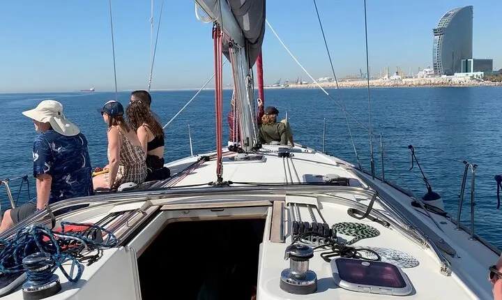 Shared 2-Hour Sailing Tour with Cava in Barcelona