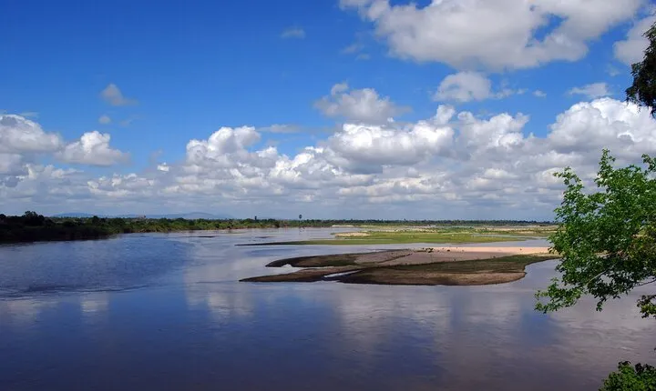 Lake Eyasi Private Safari – Authentic Bushmen Experience