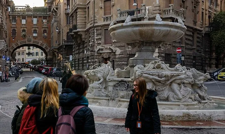 Rome: Villa Torlonia and Coppedé Liberty Private Tour