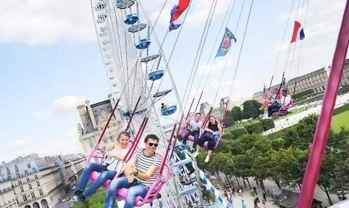 Summer funfair ride & Galeries Lafayette walking tour - Seasonal