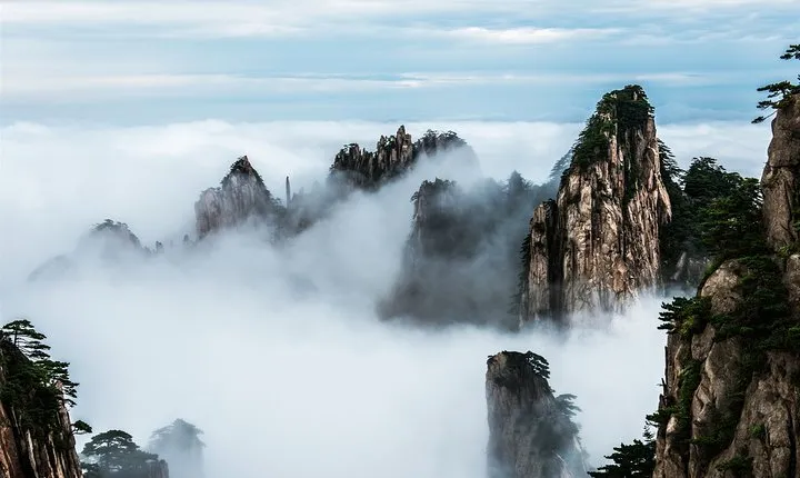 Private 3-day Tour featuring Hiking in Mt.Huangshan & Tunxi Ancient Street