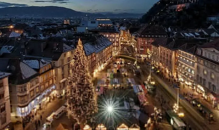 Private Graz Christmas Market Tour: Markets, Views & Gastronomy