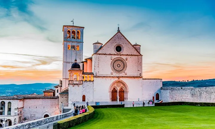Assisi and Orvieto Guided Day Tour from Rome with Lunch