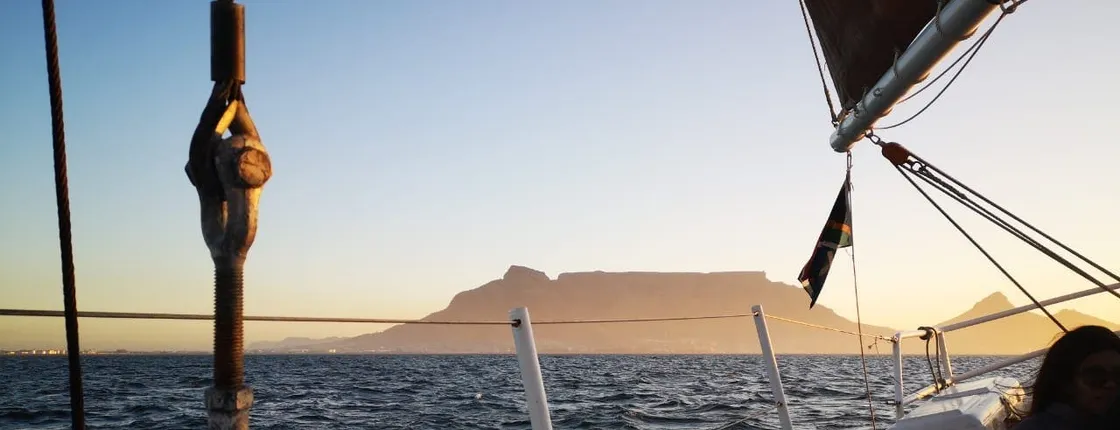 90-minute Sunset Sailing Tour in Cape Town