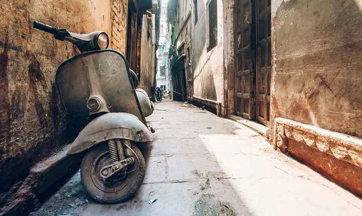 Cultural & Spiritual Trails of Old Town Varanasi Guided Walking Tour