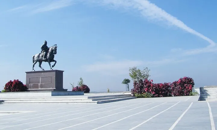 Private Full Day Udaipur Sightseeing Tour without Guide