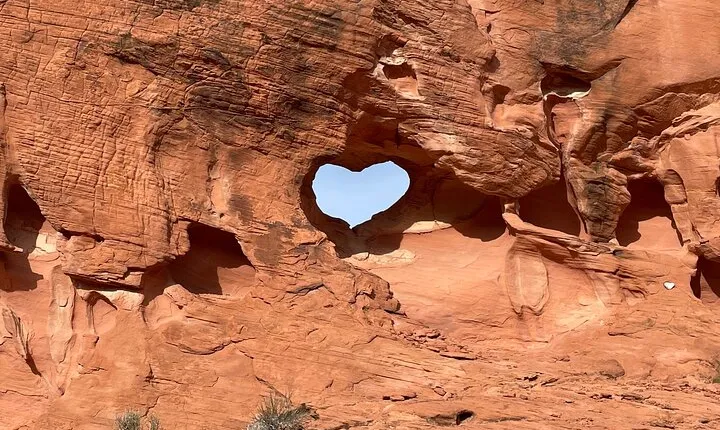 Private Valley of Fire Hiking and Sightseeing Adventure