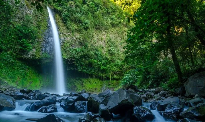 La Fortuna Waterfall & Zipline Adventure - AirTime Experience