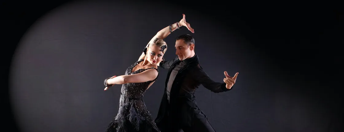 Piazzolla tango show and dinner