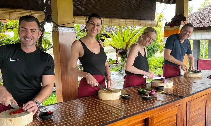 Ubud Cooking Class with Optional Market Visit Pickup Included