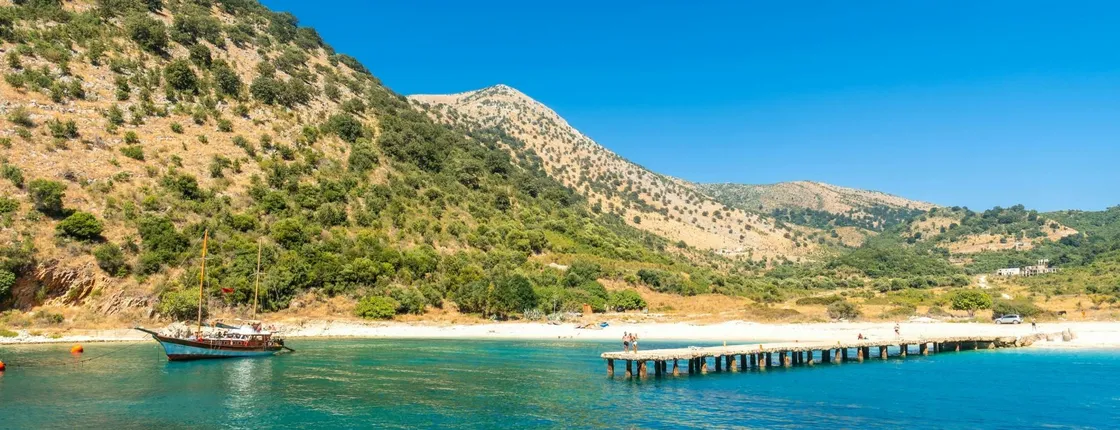 Sarandë boat tour to hidden caves and beaches with snorkelling