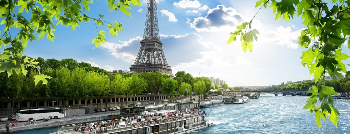 Tootbus Must See Paris hop-on hop-off bus tour with cruise