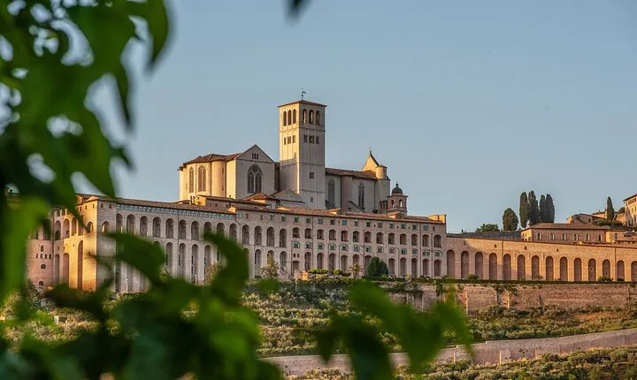 Assisi, City Highlights and Basilica of St. Francis tour
