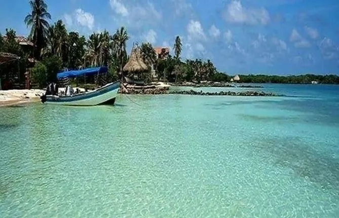 Tour 5 Rosario Islands in Cartagena