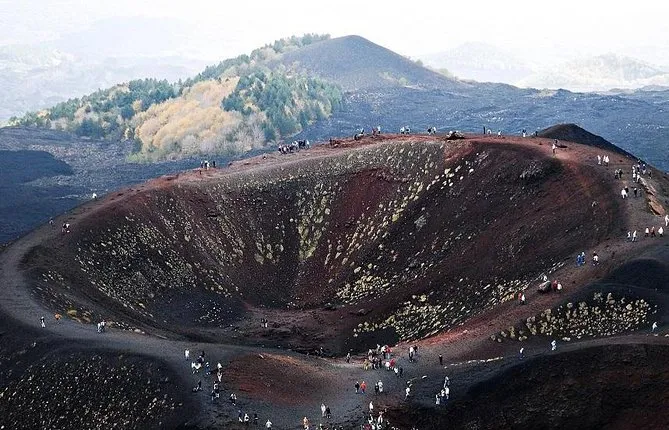 Private Etna tour from Messina with Food&Wine at Etna winery