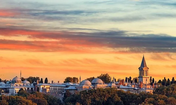 Sultans and Secrets: Topkapı Palace and Hagia Sophia Private Tour