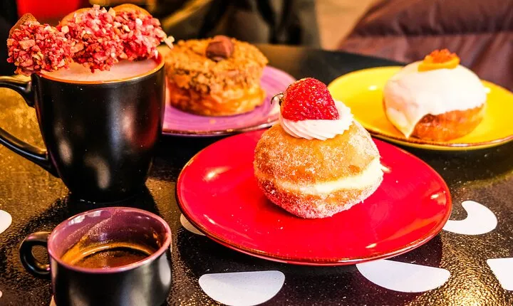 Delicious Donuts in Union Square: New York's Sweetest City Tour