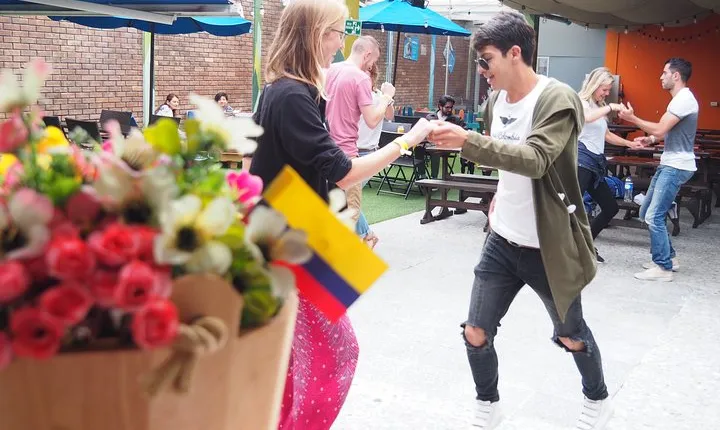 Private Salsa Lesson Experience with Locals 