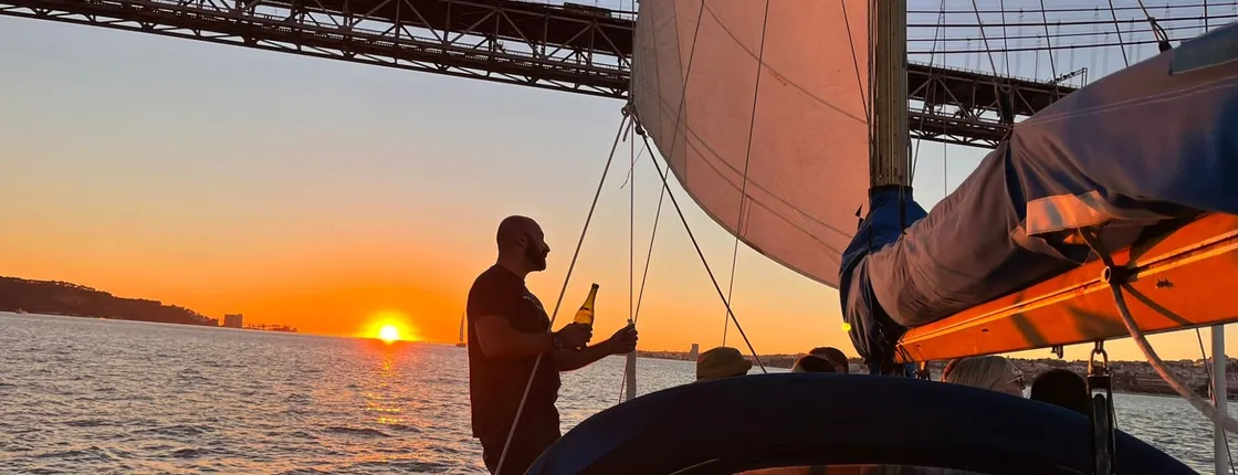 Sunset cruise on the Tagus in Lisbon