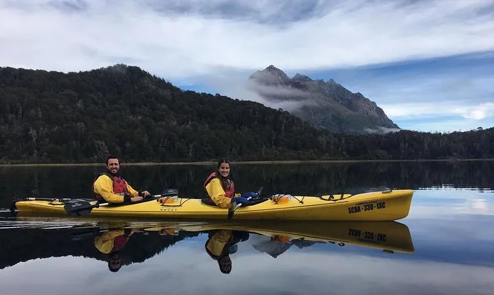 Half a day of kayaking on Lake Moreno in private service