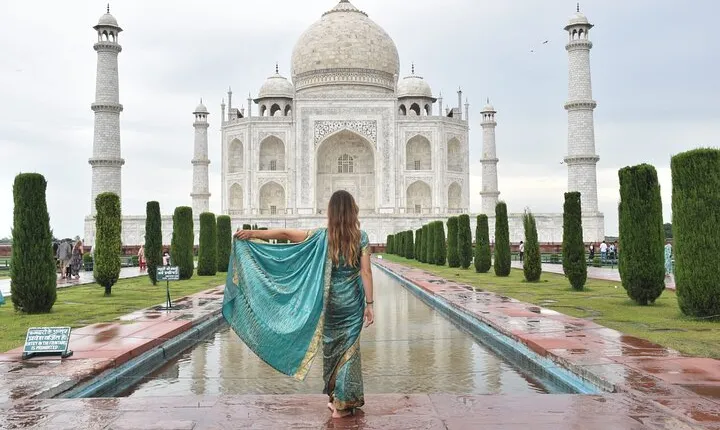 Sunrise Taj Mahal and Agra Fort Tour from Delhi
