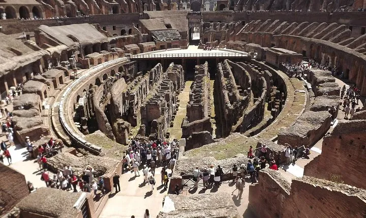 Discover Rome Colosseum and Arena Walking Tour