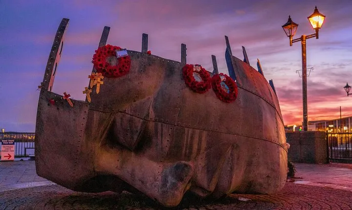 Cardiff Full Day Tour from London