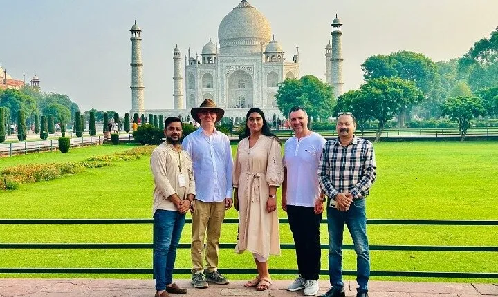 Taj Mahal Sunrise Tour from Delhi By Private Car (Top Rated)