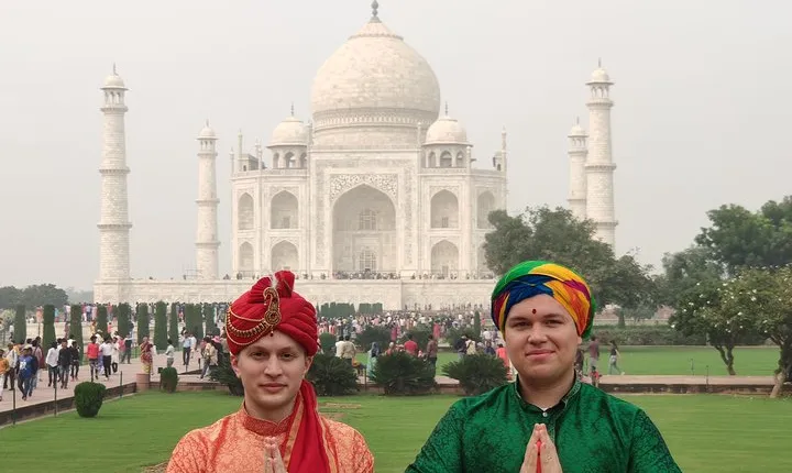 LGBTQ Friendly Private Taj Mahal And Agra Fort Guided Tour From Delhi With Lunch