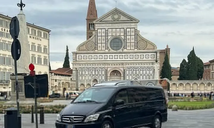 Private educational and guided custom tours by walk and by confortable M/B van