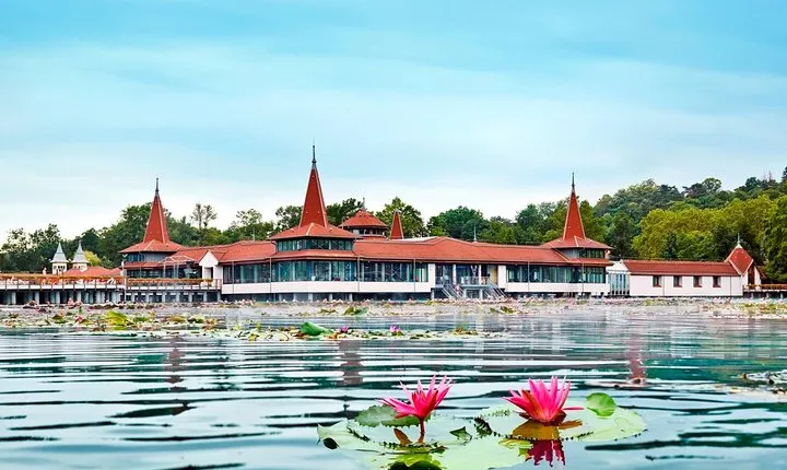 Heviz Thermal Lake, Keszthely town and castle private tour