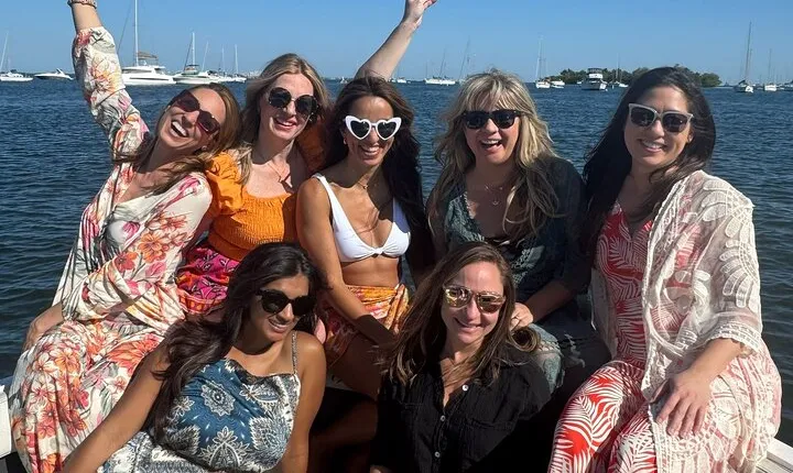 Miami Express Private Boat a 1- Hour Luxury Experience