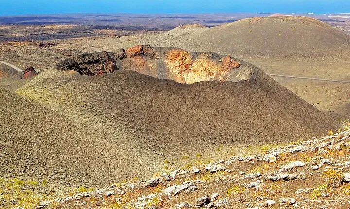Private Luxury Full Day Timanfaya Tour, Jameos del Agua and Cueva de los Verdes