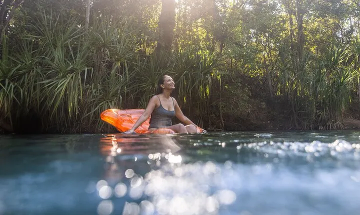 Jumping Crocodile Cruise, Berry Springs Waterfall & Art Workshop