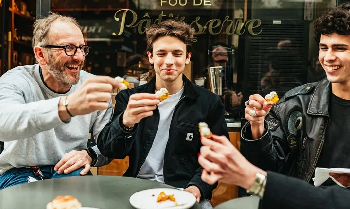 Paris: Pastries Food Tour in Le Marais with a Culinary School