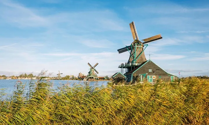 Windmill Tour from Amsterdam, Including Volendam & Marken