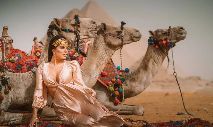 Egypt Luxury Photoshoot & Full Day Private Day Tour at Giza